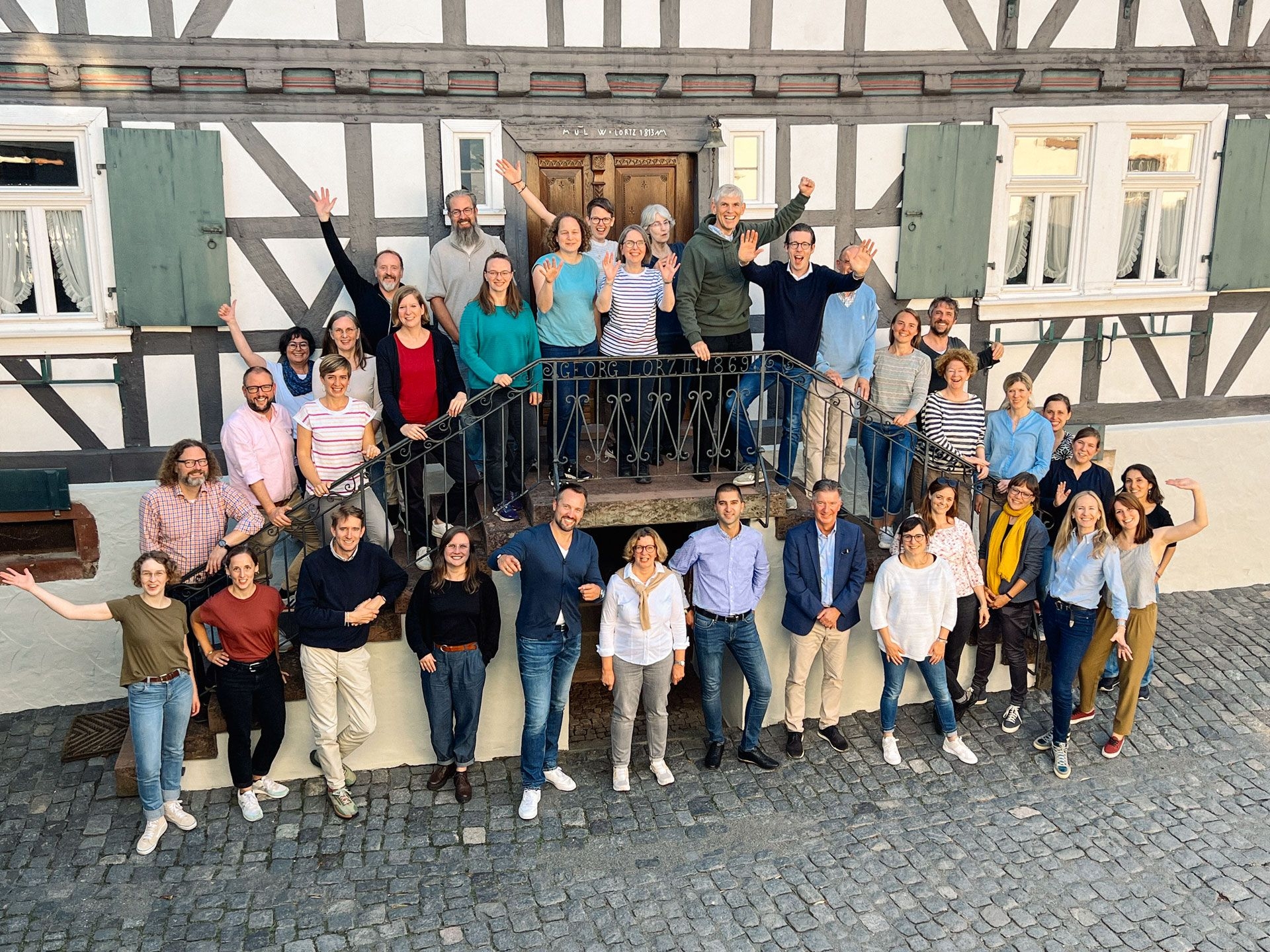 Ein Gruppenfoto des Teams der Stiftung Polytechnische Gesellschaft.